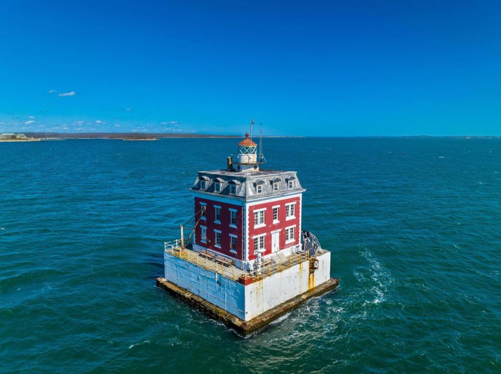 attachment new london ledge light 2