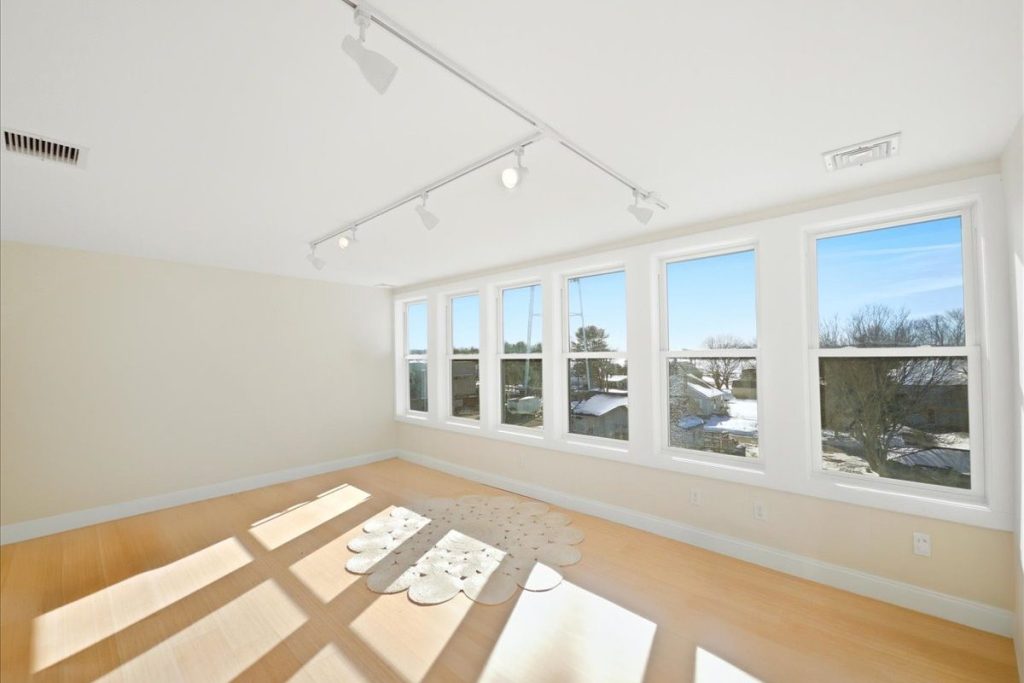 14 4 broadway ave 00011